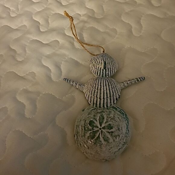 Seashell Snowman Ornament - Picture 1 of 2
